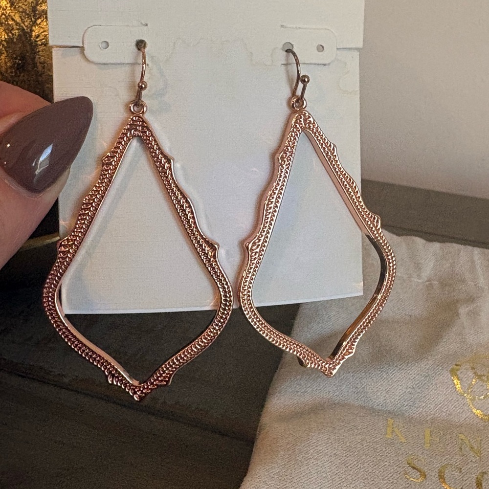 NWT Kendra Scott Rose Gold Statement Earrings - Picture 3 of 4
